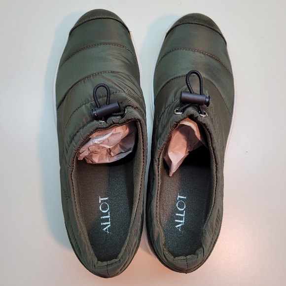 ALLOT Women Olive Green Quilted Umbrella Slip On Outdoor Shoes -Women's 6.5 - Picture 10 of 15